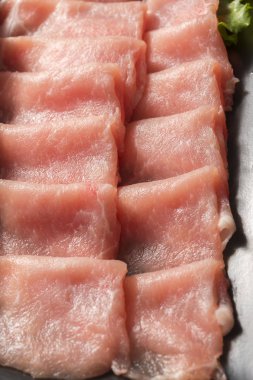 Tabak lezzetli sığır eti bir dilim