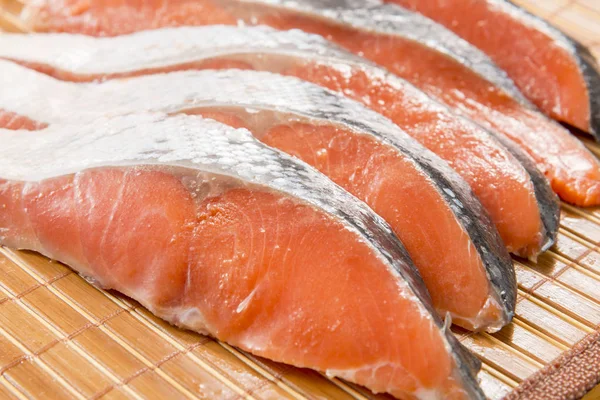 Somon yemek kolay boyutuna kesme