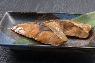 Haşlanmış balık yemekleri taze balık Japonya ile yapılan