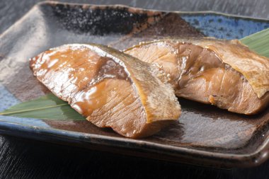 Haşlanmış balık yemekleri taze balık Japonya ile yapılan