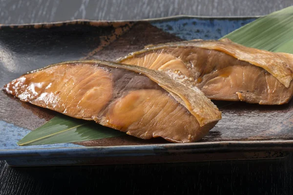 Lezzetli balık yemek, Japonya