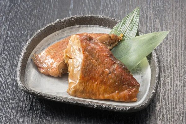 Lezzetli balık yemek, Japonya