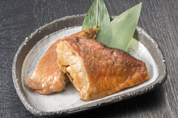 Lezzetli balık yemek, Japonya