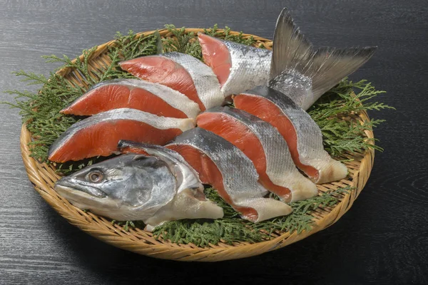 Taze ve lezzetli somon fileto