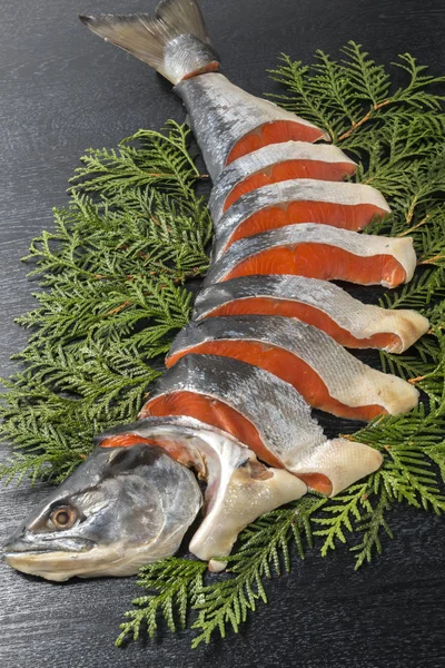 Taze ve lezzetli somon fileto