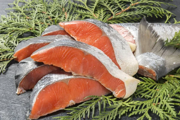 Taze ve lezzetli somon fileto