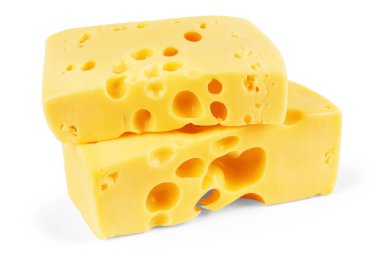 Bir parça peynir beyaza izole edilmiş.