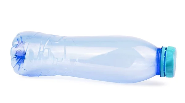 Frasco de plástico vazio isolado sobre fundo branco — Fotografia de Stock