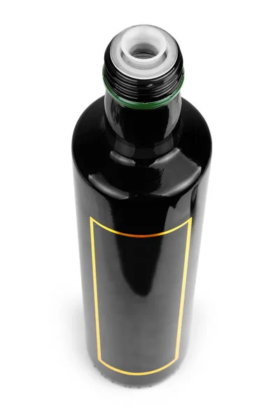Butelkach z ciemnego szkła dla oliwy z oliwek na białym tle — Zdjęcie stockowe