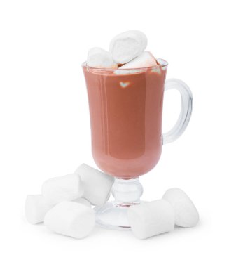 Kakao marshmallows beyaz kupa üzerinde beyaz bac izole içkiyle