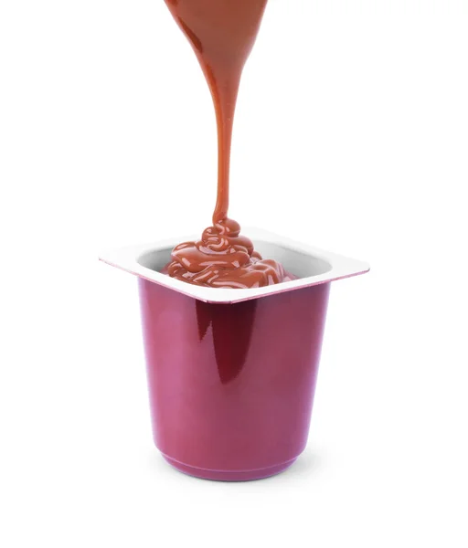 Cuenco de crema de chocolate aislado sobre fondo blanco —  Fotos de Stock