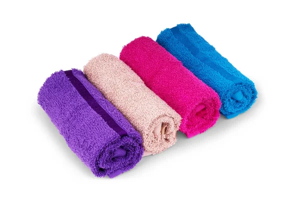 Rollos coloridos de toallas aislados sobre fondo blanco . — Foto de Stock