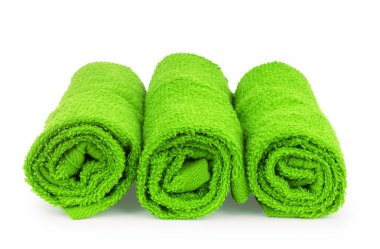 Beyaz bir arka plan üzerinde izole yeşil havlu