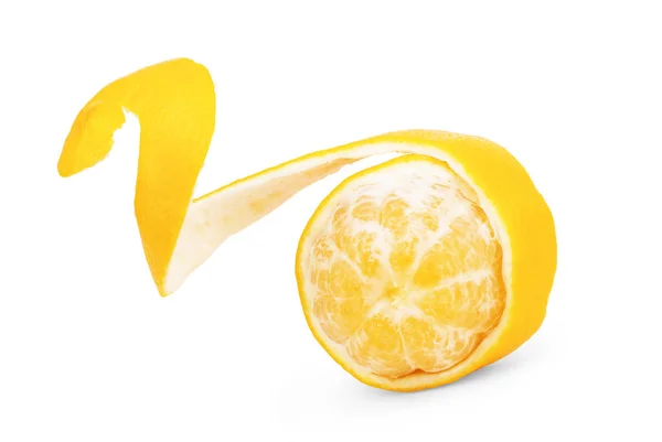 Ganze und halbe Zitronenfrucht isoliert auf weißem Hintergrund — Stockfoto