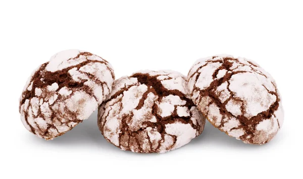 Σπιτικά μπισκότα σοκολάτας με ζάχαρη σκόνη σε λευκά λεμονάτα — Φωτογραφία Αρχείου