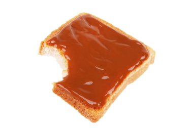 Bir dilim tost üzerine çikolata kreması. Beyaz bir arkaplanda izole edilmiş