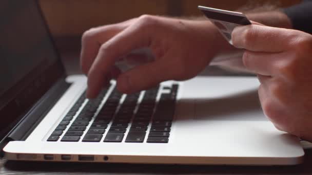 Online internet alışveriş ödeme kredi kartı ile ödeme ile — Stok video