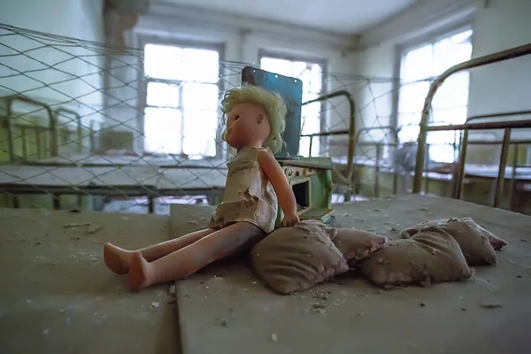 Pripyat Chornobyl Bölgesi 'nin terk edilmiş anabahçesi.