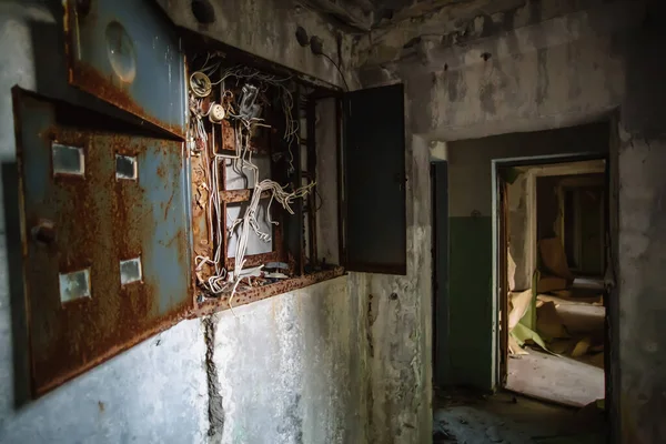 Покинуті будівлі місто-привид Прип'ять Чорнобильської зони — стокове фото