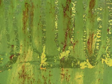 Aşınmış metal zemin. Paslı, beyaz, metal bir duvar. Paslı metal arka planda pas izleri var. Pas lekeleri. Metal yüzey paslanmış lekeler. Rystycorrosion.