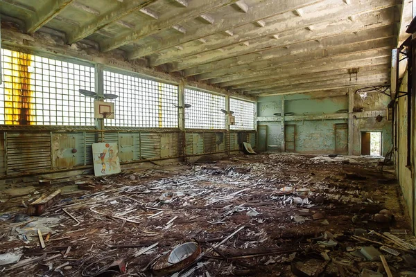 Заброшенный Школьный Спортзал Городе Призраке Припять Чернобыльская Зона Радиация Ядерная — стоковое фото