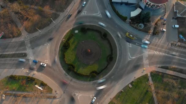 Εναέρια Άποψη Timelapse Της Κυκλικής Οδού Κυκλικά Αυτοκίνητα Στα Τέλη — Αρχείο Βίντεο