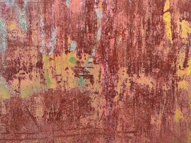 Aşınmış metal zemin. Paslı, beyaz, metal bir duvar. Paslı metal arka planda pas izleri var. Pas lekeleri. Metal yüzey paslanmış lekeler. Rystycorrosion.