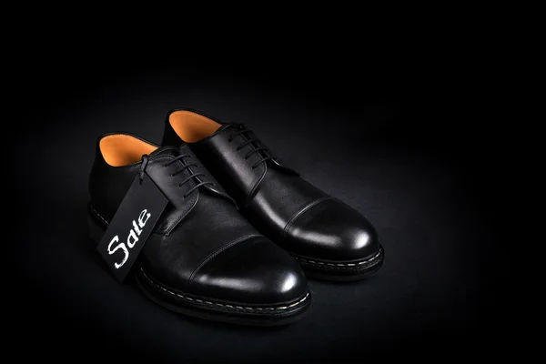 Sapatos oxford pretos no fundo. Vista traseira. Espaço de cópia . — Fotografia de Stock
