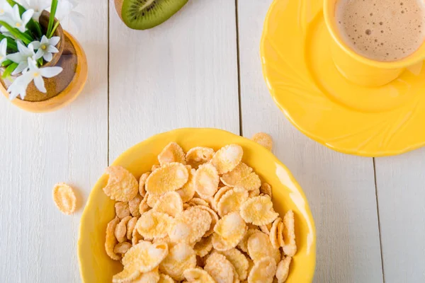 Tahıl gevreği ile sağlıklı kahvaltı