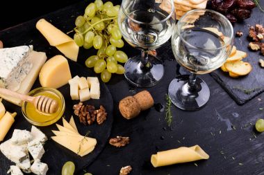 Peynir tabağı. Peynir çeşitleri