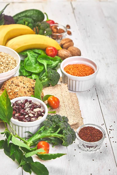 Alimentos Fibra Alta Sobre Fondo Madera Blanca Concepto Dieta Equilibrada — Foto de Stock