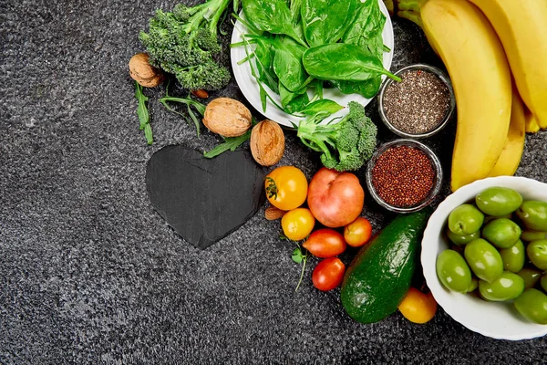 Antecedentes alimentos saludables para el corazón. Alimentación, dieta y vida saludables . — Foto de Stock