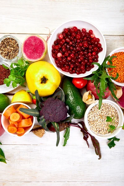 Ингредиенты Выбора Здоровой Пищи Концепция Здоровой Пищи Белом Деревянном Фоне — стоковое фото
