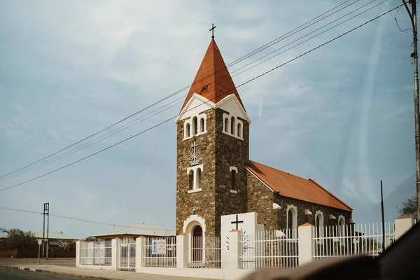 Iglesia Nueva Apostólica en Keetmanshoop, capital de la región de Karas, Namibia — Foto de Stock