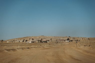 Namibya 'daki hayalet şehir Kolmannskuppe' de geniş açılı panorama fotoğrafı