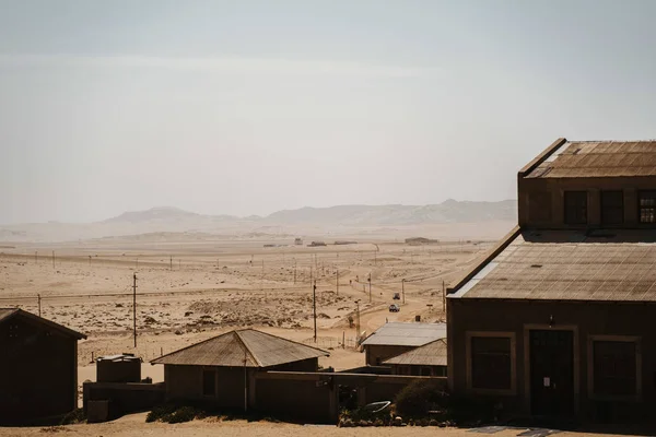 Vista panorámica de la ciudad desértica de Kolmanskop Luderitz en Namibia África — Foto de Stock