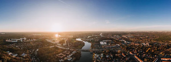 Panorama drone foto van de oude stad Kopenick Berlin bij zonsopgang — Stockfoto