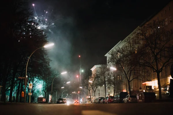 Ohňostroj v ulicích Berlína, Německo — Stock fotografie