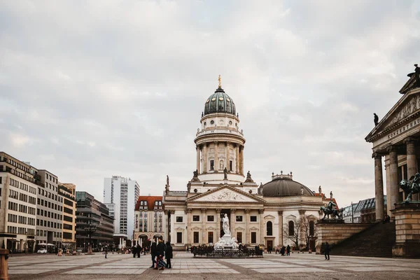 柏林音乐厅与柏林广场的全景景观 — 图库照片