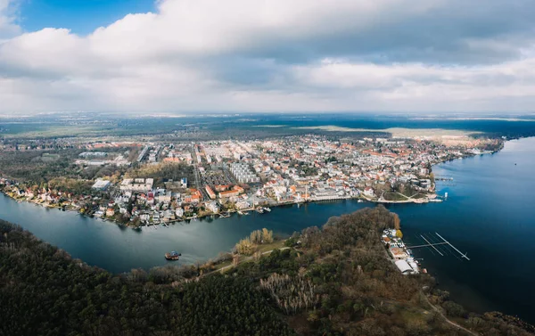 Friedrichshagen 'in Berlin' deki hava fotoğrafı.