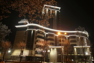  Yeni gökdelen şehir Vinnitsa Ukrayna fotoğraf mikro-stok gece görünümü