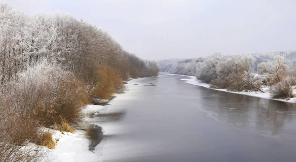 Naturaleza en invierno — Foto de Stock