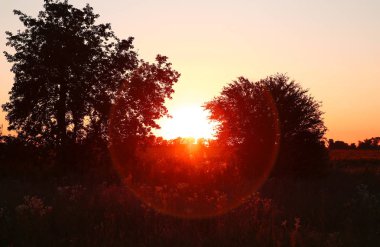 fırtına bulutları fotoğraf için mikro-stok ile görkemli mor gökyüzü