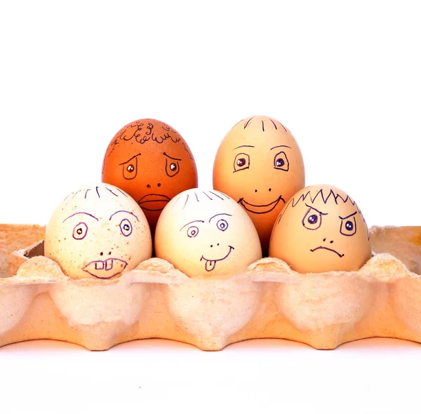 bir kutu içinde tavuk yumurta