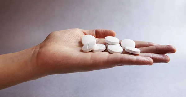  tabletler ve kapsüller içinde makro p bir hastalığının bir tedavisi olarak