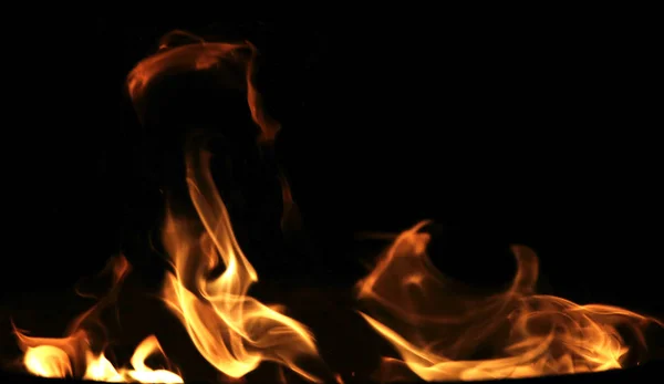 Yanan ateş ateşten bir sütun