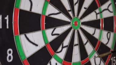 altı ok ok isabet olarak dart tahtası