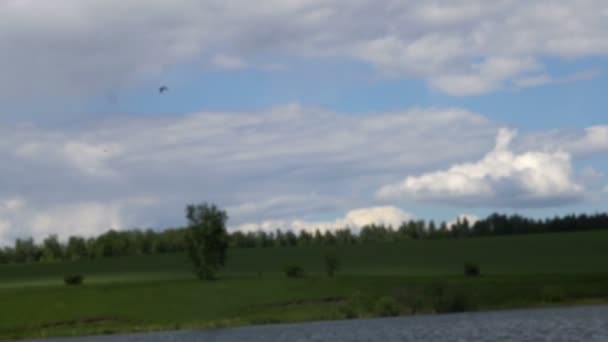 Färgglada molnig himmel i solnedgången — Stockvideo