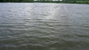nehir su ripples