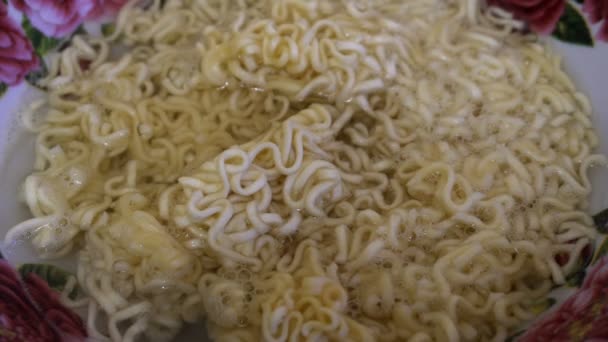 Fideos instantáneos close-up timelapse — Vídeo de stock